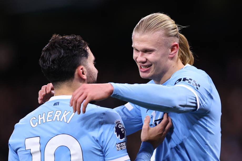 [图]哈兰德连进两球 曼城3-1伯恩茅斯距榜首6分足球博彩在线平台